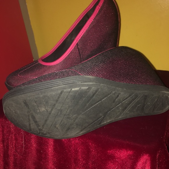 Rare Puma Wedges Hot Pink/Black Mesh - Picture 3 of 3
